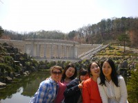 Kira mit koreanischen Freunden