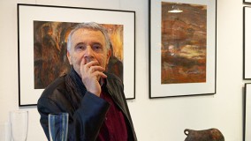 Der "Stille" im Hintergrund, Dieter Otto, der die Bilder zu Ausstellungen transportiert, obwohl sein Interesse Bildern gilt, die durch die Mathematik entstehen.